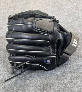 A03rb15b5115 Wilson Size 11 1/2 Inch Leather Baseball Glove Right Hand Throw Rht A03rb15b5115 Wilson Size 11 1/2 Inch Leather Baseball Glove Right Hand Throw Rht