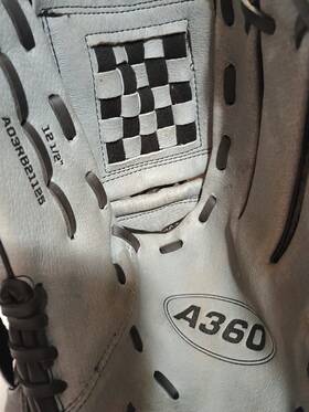 A03rb21125 Wilson A360 Genuine Leather Baseball Softball 12.5 Inch Glove Left Handed
