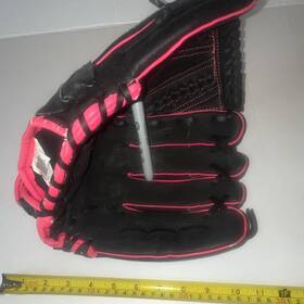 A03rf Wilson 12 Inch Left Hand Youth Baseball/softball Glove Black/pink Leather