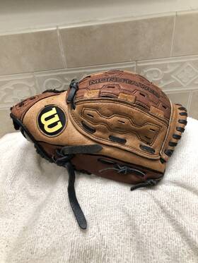 A0440-115-fp Wilson A440 11.5 Inch Girl S Monster Web Fastpitch Softball Glove Right Throw