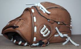 A0440fp11br Wilson A440 Fastpitch Glove Monsta Web Leather 11 Inch Right Hand Throw Mitt