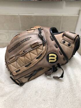 A0442-zsfp-13 Wilson A440 Women S/girls Monster Web 13 Inch Fastpitch Softball Glove Left Throw