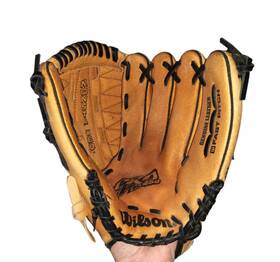 A0450-fp12 Wilson Pro 450 Softball Glove Fast Pitch 12 Inch Right Hand Thrower Model A0450 Fp12 A0450-fp12 Wilson Pro 450 Softball Glove Fast Pitch 12 Inch Right Hand Thrower Model A0450 Fp12