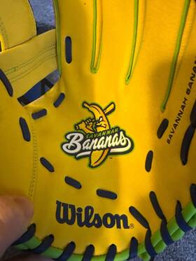 A04rb24115sb Wilson A450 Series 11.5 Inch Savannah Bananas Youth Baseball Glove A04rb24115sb Wilson A450 Series 11.5 Inch Savannah Bananas Youth Baseball Glove