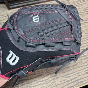 A04rf1612 Wilson Flash Fastpitch Genuine Leather Black Pink Trim 12 Inch A04rf1612 Wilson Flash Fastpitch Genuine Leather Black Pink Trim 12 Inch