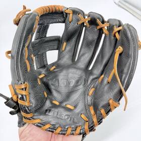 A0500bb1175 Wilson A500 11.75 Inch Youth Broken In Baseball Glove Black Tan Rht Soft Lining