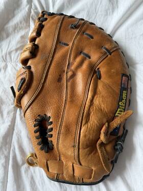 A0502-pbm Wilson A0502 Pbm 12 Inch First Baseman Mitt Top Grade Leather Baseball Glove A0502-pbm Wilson A0502 Pbm 12 Inch First Baseman Mitt Top Grade Leather Baseball Glove
