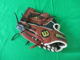 A05lb21115 Wilson A500 Baseball Glove Left Hand Throw Rlht 11.5 Inch Nice Condition A05lb21115 Wilson A500 Baseball Glove Left Hand Throw Rlht 11.5 Inch Nice Condition