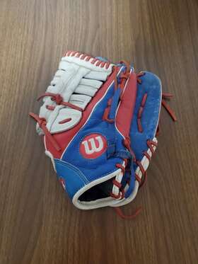 A05rb17125 Wilson A500 Red White And Blue 12.5 Inch Baseball Softball Glove Right Hand Throw A05rb17125 Wilson A500 Red White And Blue 12.5 Inch Baseball Softball Glove Right Hand Throw