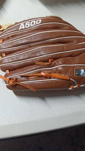 A05rb17125md Wilson A500 12 1/2 Inch Leather Baseball Glove Brown Tan White Orange 5 Finger A05rb17125md Wilson A500 12 1/2 Inch Leather Baseball Glove Brown Tan White Orange 5 Finger