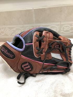 A05rb200115 Wilson A550 Boys 11.5 Inch Fully Broken In Baseball Glove Right Hand Throw
