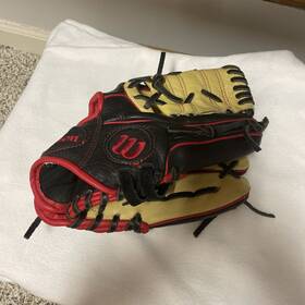 A05rb21105 Wilson A500 Fully Broken In Boys Game Ready 10.5 Inch Baseball Glove Right Throw A05rb21105 Wilson A500 Fully Broken In Boys Game Ready 10.5 Inch Baseball Glove Right Throw