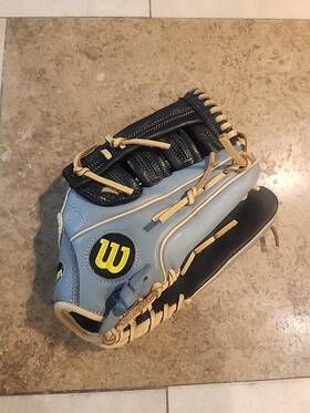A05rb21125 Wilson A500 Boys 12.5 Baseball Glove Right Hand Throw Very Lightly Used A05rb21125 Wilson A500 Boys 12.5 Baseball Glove Right Hand Throw Very Lightly Used