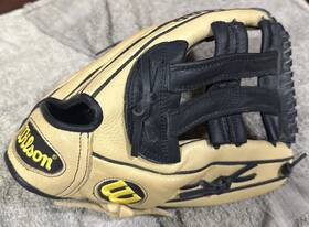 A060013 Wilson A600 13 Inch Baseball Softball Glove Rht Free Sh