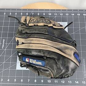 A0650sg12 Wilson A550 Boys 12 Inch Fully Broken In Game Ready Baseball Glove Right Hand Throw