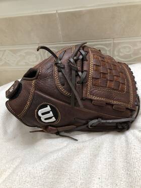 A0800dk12fp Wilson A800 Women S Girls Barely Used 12 Inch Softball Glove Right Hand Throw