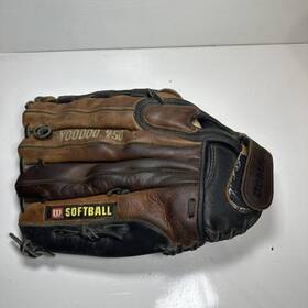 A0950-v137 Wilson Demarini Voodoo 950 A0950 V137 13 2/3 Inch Ecco Rh Throw Softball Glove Mitt
