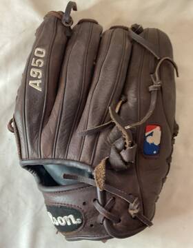 A09lb18db1175 Wilson A950 Baseball Glove 12.5 Inch Left Hand Throw Right Leather A09lb18db1175 Wilson A950 Baseball Glove 12.5 Inch Left Hand Throw Right Leather