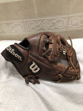 A09rb-1905 Wilson A950 Boys Fully Broken In 11.5 Inch Baseball Softball Glove Right H Throw A09rb-1905 Wilson A950 Boys Fully Broken In 11.5 Inch Baseball Softball Glove Right H Throw