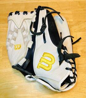 A09rf22di125 Wilson A950 Baseball Glove 12.5 Inch Rht A09rf22di125 Wilson A950 Baseball Glove 12.5 Inch Rht