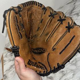 A10001450 Wilson A1000 Series Baseball Glove 11.75 Inch Rht Right Hand Throw Config Used