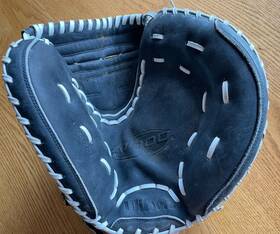 A1000fpcm Wilson A1000 37 Inch Fastpitch Catchers Mitt Right Hand Throw