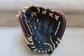 A10rb201788 Wilson Pre Owned A1000 Rht 11 1/4 Inch Exceptional Condition