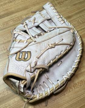 A10rf22 Wilson A1000 1620 12.5 Inch First Base Softball Glove Mitt Rht White