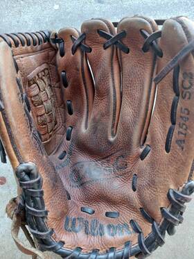 A1545-sc2 Wilson Staff Classic Leather Rht Baseball Glove 12 Inch A1545 Sc2 Over Sized Pocket