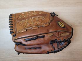 A1563 Wilson Lht Softball Staff Classic Glove Leather Over Sized Pocket 13.5