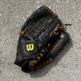 A1840 Wilson 12 Inch Pro 8 Baseball Mitt Glove Rht Dual Hinge Custom Fit Wrist Strap