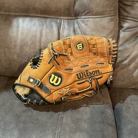 A1865 Wilson Pro Staff Ps6 Baseball Glove 13 Inch Tan Right Hand Throw Mitt A1865 Wilson Pro Staff Ps6 Baseball Glove 13 Inch Tan Right Hand Throw Mitt