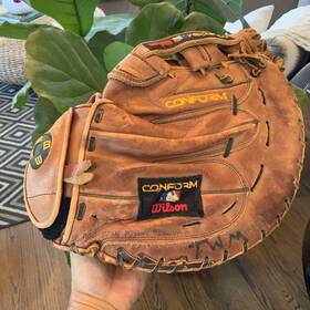 A1972 Wilson Conform The Baseball Glove Dfs Dial Fit System Lht Catchers Mitt A1972 Wilson Conform The Baseball Glove Dfs Dial Fit System Lht Catchers Mitt