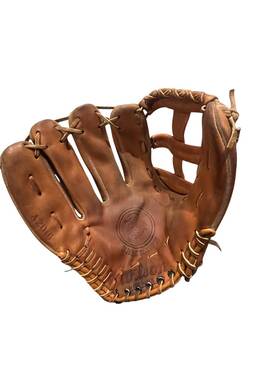 A2016 Wilson Usa 12.75 Inch Ball Hawk Baseball Softball First Base Mitt Left Throw A2016 Wilson Usa 12.75 Inch Ball Hawk Baseball Softball First Base Mitt Left Throw