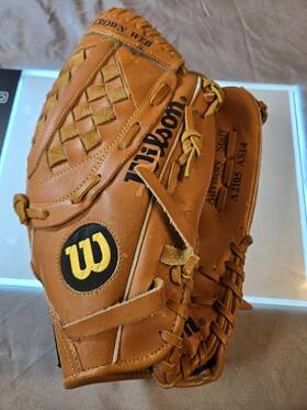 A2105-as14 Wilson Advisory Staff A2105 As14 12.5 Inch Leather Baseball Glove Grip-tite A2105-as14 Wilson Advisory Staff A2105 As14 12.5 Inch Leather Baseball Glove Grip-tite