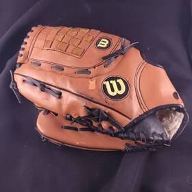 A2107 Wilson Vintage 12.5 Inch As15 Leather Baseball Glove Advisory Staff Lht A2107 Wilson Vintage 12.5 Inch As15 Leather Baseball Glove Advisory Staff Lht