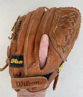 A2124-8 Wilson Rare George Brett Signature Model Light Brown- Snap Action Rht