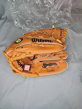 A2294 Wilson Leather Baseball Glove Mke Brewers Mark Loretta Model New A2294 Wilson Leather Baseball Glove Mke Brewers Mark Loretta Model New