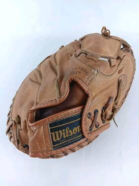 A2562 Wilson A2312 Catchers Glove Mitt Youth 11 Inch Jeff Torborg A2562 Wilson A2312 Catchers Glove Mitt Youth 11 Inch Jeff Torborg