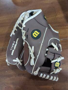 A244b Wilson 12 Inch Baseball Glove Rht Genuine Leather Fits Left Hand Broken In A244b Wilson 12 Inch Baseball Glove Rht Genuine Leather Fits Left Hand Broken In