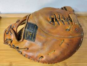 A2606 Wilson Vintage First Basemen Glove Lht. Made In The Usa. Left Hand Throw
