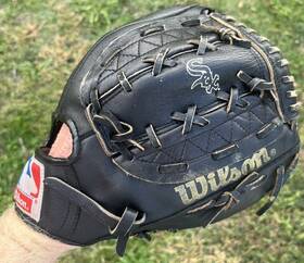 A2691 Wilson Vintage Leather Sox Baseball Glove Mitt - Major League Used
