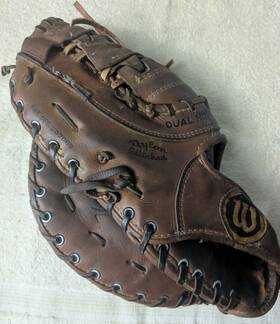 A2816 Wilson First Basemans Glove Lht Lefty Lefthand Thrower 13 Inch A2816 Wilson First Basemans Glove Lht Lefty Lefthand Thrower 13 Inch