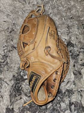A2864 Wilson Jason Thompson Vintage First Base Glove Rht Model The Big Scoop A2864 Wilson Jason Thompson Vintage First Base Glove Rht Model The Big Scoop