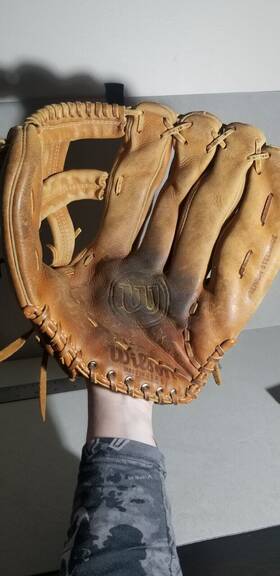 A2900 Wilson Steerhide Softball Glove Snap Action Pro Back Nylon Stitched Rt