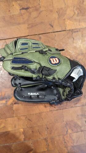 A2935 Wilson Ez Catch 325 10 Inch T-ball Baseball Glove For Left Hand Throwing Lefty