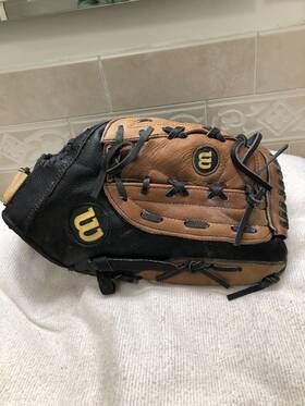 A360-es14 Wilson Broken In Game Ready 14 Inch Baseball Softball Glove Right Throw A360-es14 Wilson Broken In Game Ready 14 Inch Baseball Softball Glove Right Throw