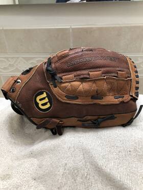 A440-fp13 Wilson A440 13 Inch Women S/girls Monster Web Fastpitch Softball Glove Right Throw A440-fp13 Wilson A440 13 Inch Women S/girls Monster Web Fastpitch Softball Glove Right Throw