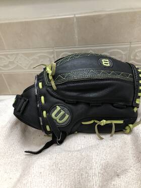 A440sa115 Wilson A440 11.5 Inch Girl S Monster Web Fastpitch Softball Glove Right Throw