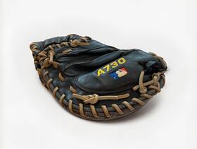 A730-dkcm Wilson A730-dkbm Fully Broken In 32.5 Inch Baseball Catchers Mitt Right Throw A730-dkcm Wilson A730-dkbm Fully Broken In 32.5 Inch Baseball Catchers Mitt Right Throw